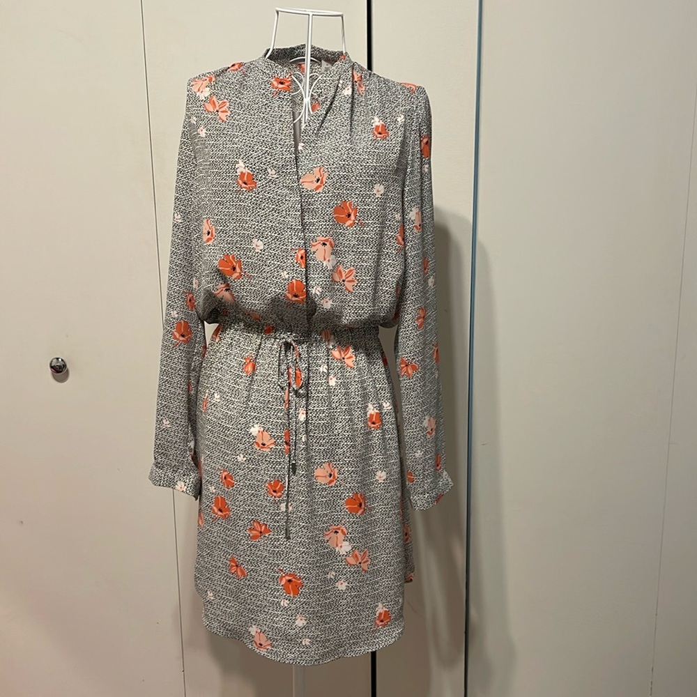 Cute spring/summer dress with elastic waist with draw sting size XS
